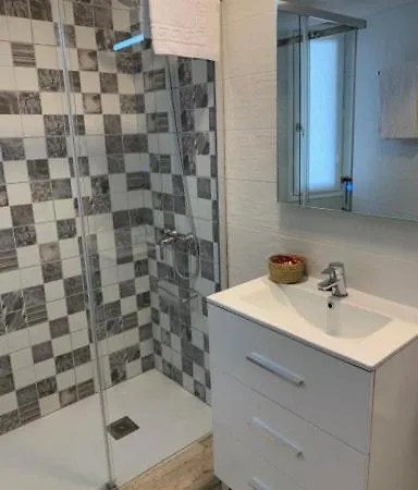 Nardos Apartmán Llanes